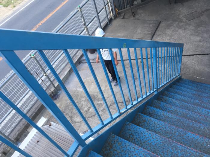 足立区で鉄骨造の工場の階段塗装 ガイソー足立店 住まいの外装リフォーム専門店