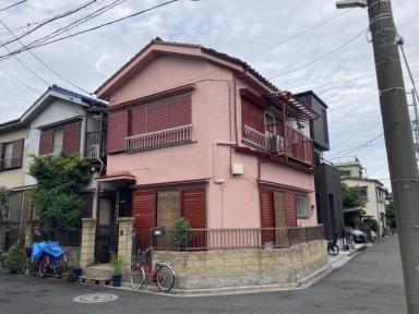 外壁塗装・瓦積み直し工事 漆喰補修でお家の安全性、お気に入りのピンクカラーで気分も上がる
